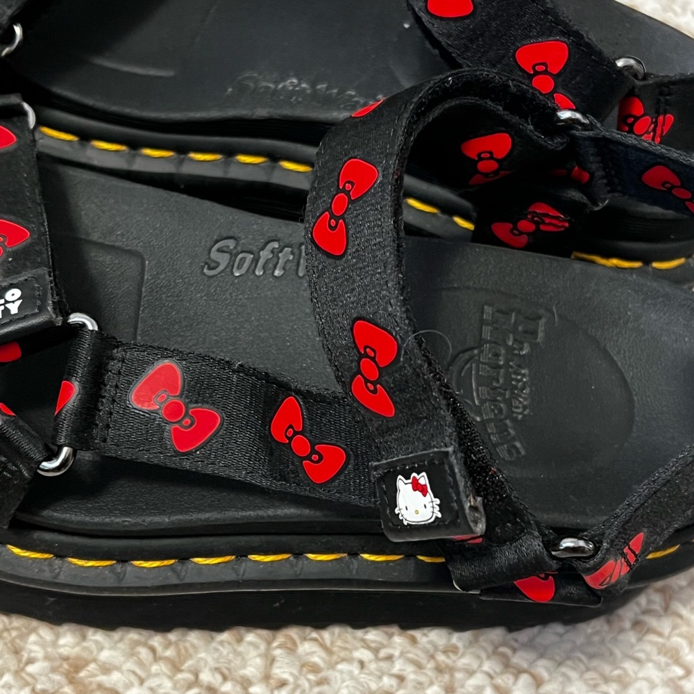 Dr Martens x Hello Kitty Sandals - Black and Red Limited edition - Picture 6 of 8